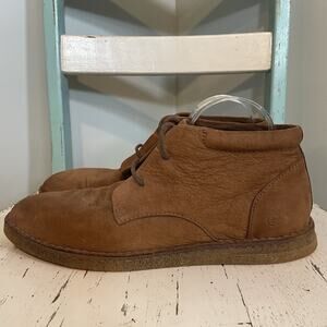 BORN Sampson Chukka Boots Mens Brown Nubuck Leather Size 11M Gum Sole Preppy